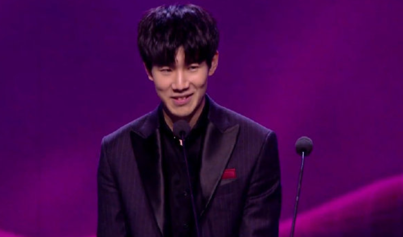 WBG公告：Theshy今日起飞准备归队，将进行14+7隔离