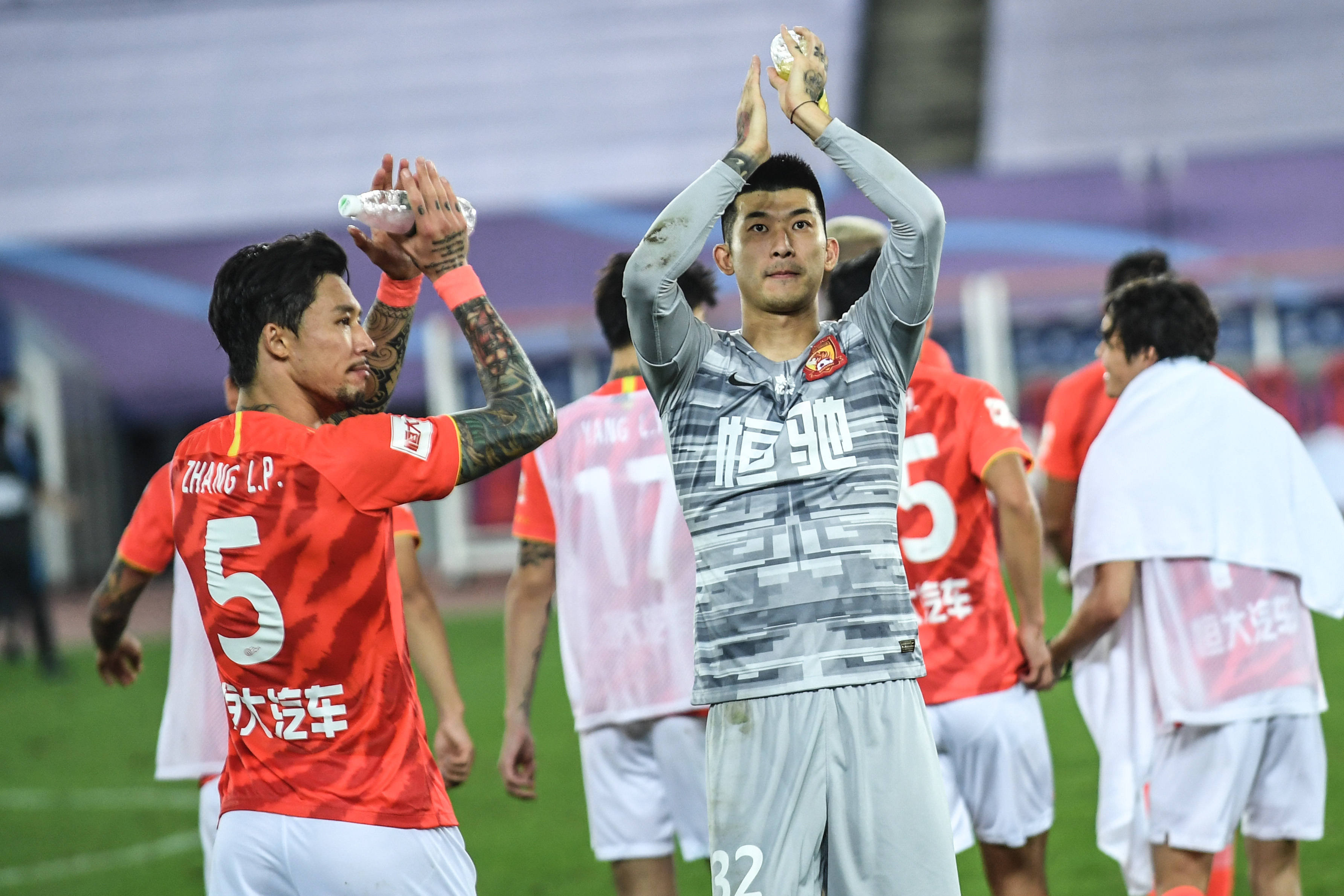 LPL 明天的首发阵容： TANGYUAN 对阵 Care 在 SOLO 比赛中， Xiaoxu 对阵 sheer 在上路
